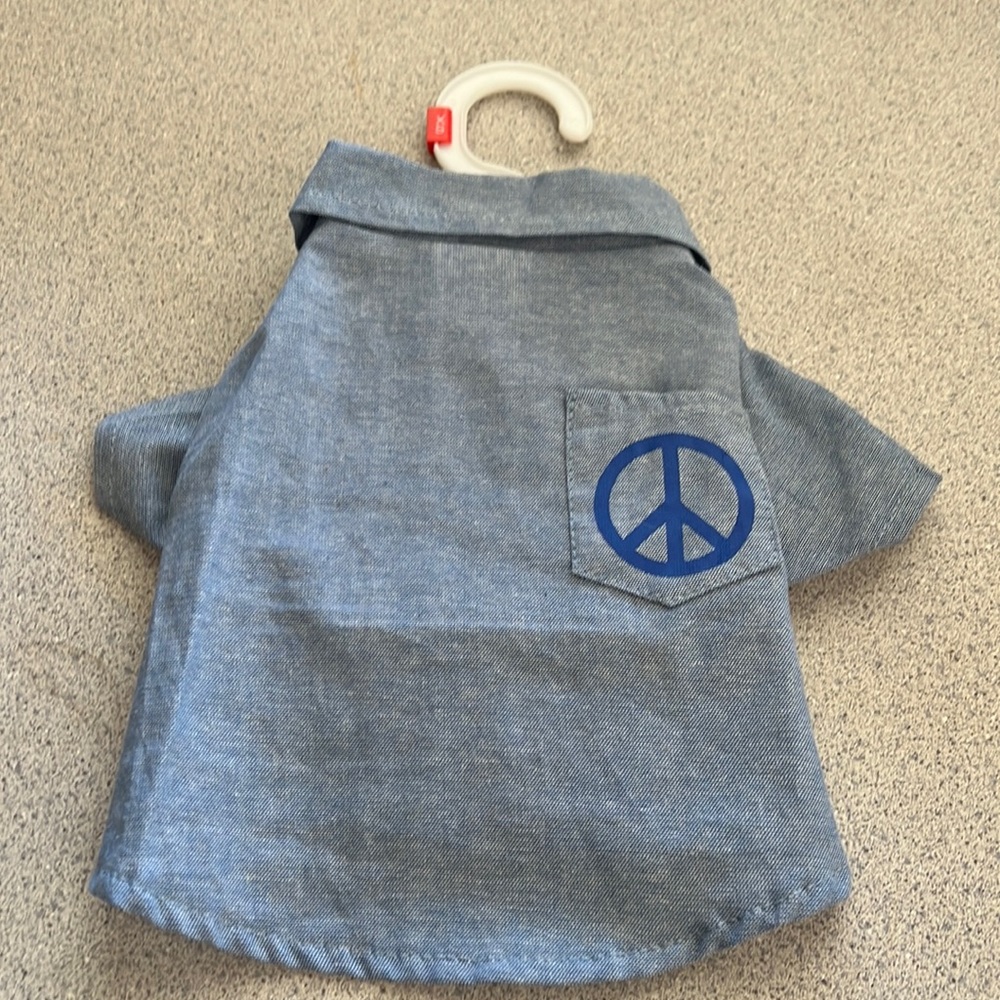 Shirt with pocket